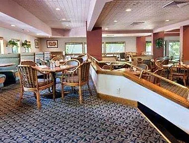 Ramada By Wyndham Portland Airport Hotel