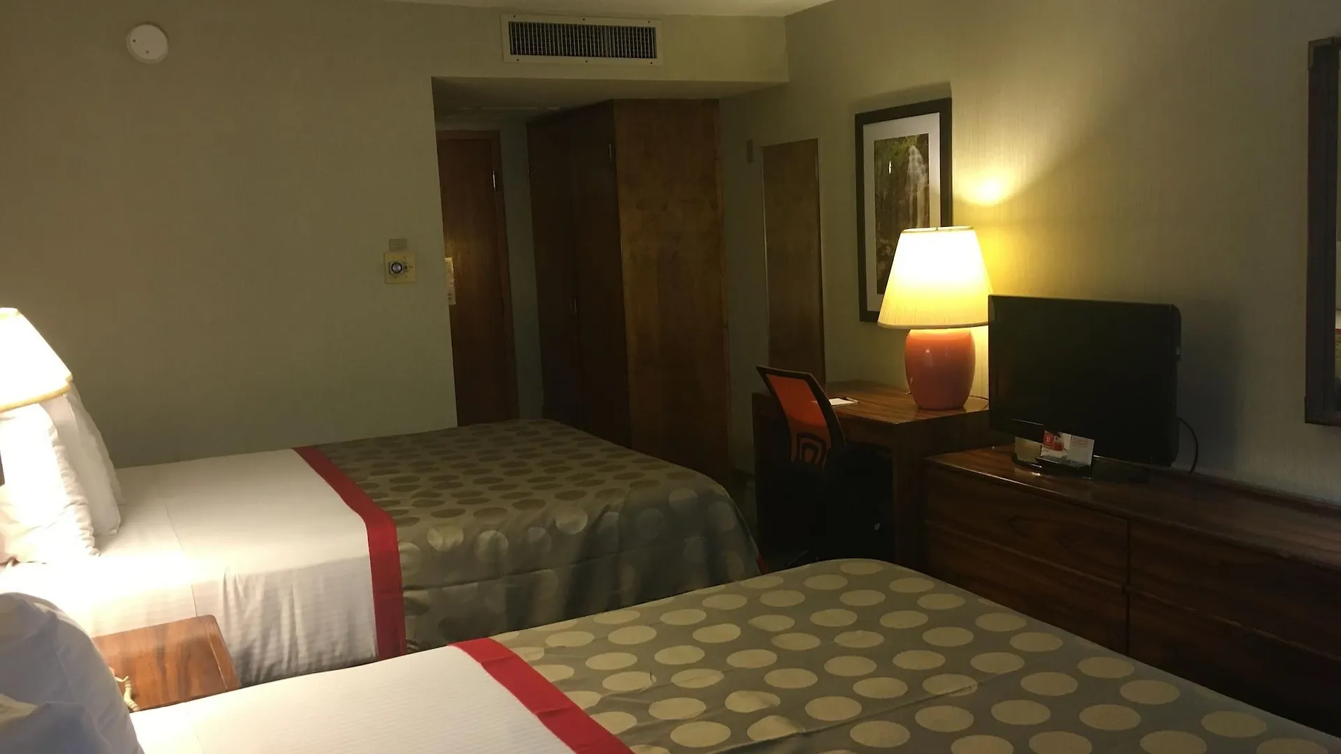 Ramada By Wyndham Portland Airport Hotel