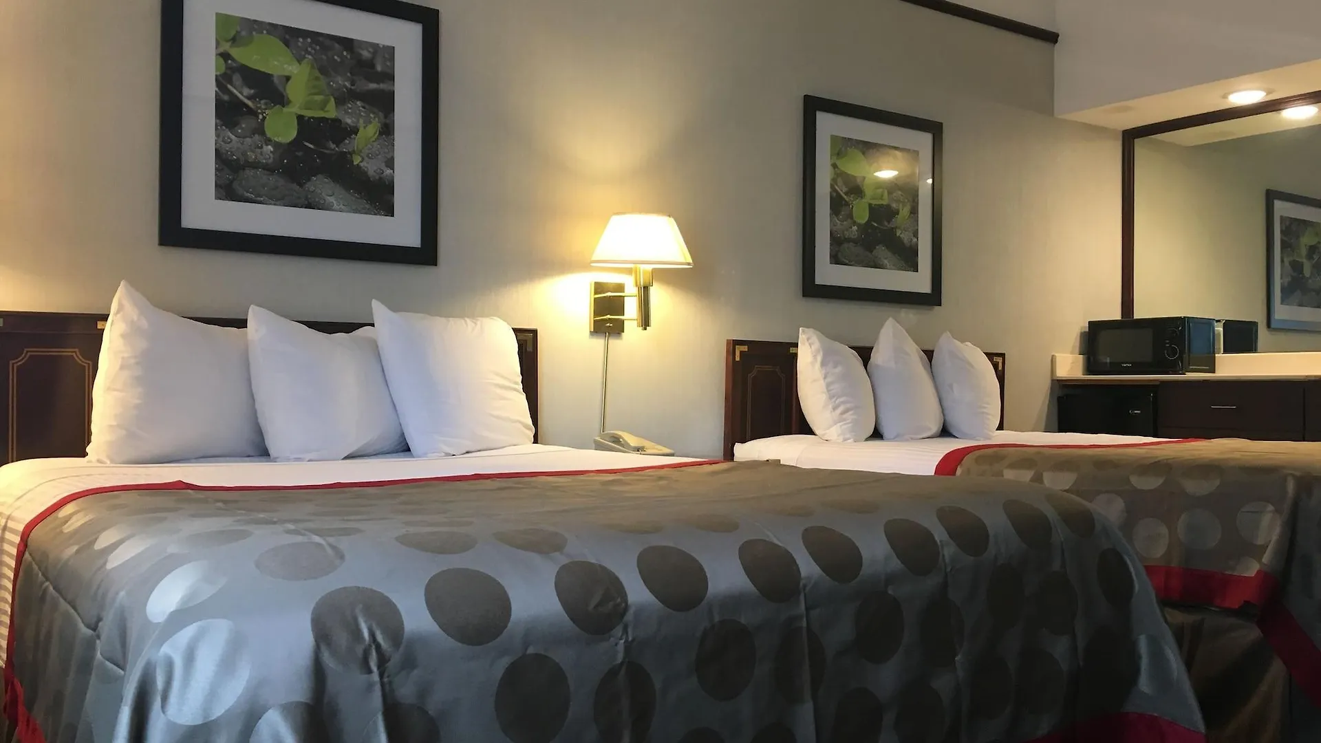 Ramada By Wyndham Portland Airport Hotel