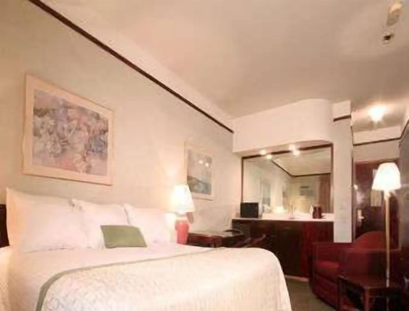 Ramada By Wyndham Portland Airport Hotel