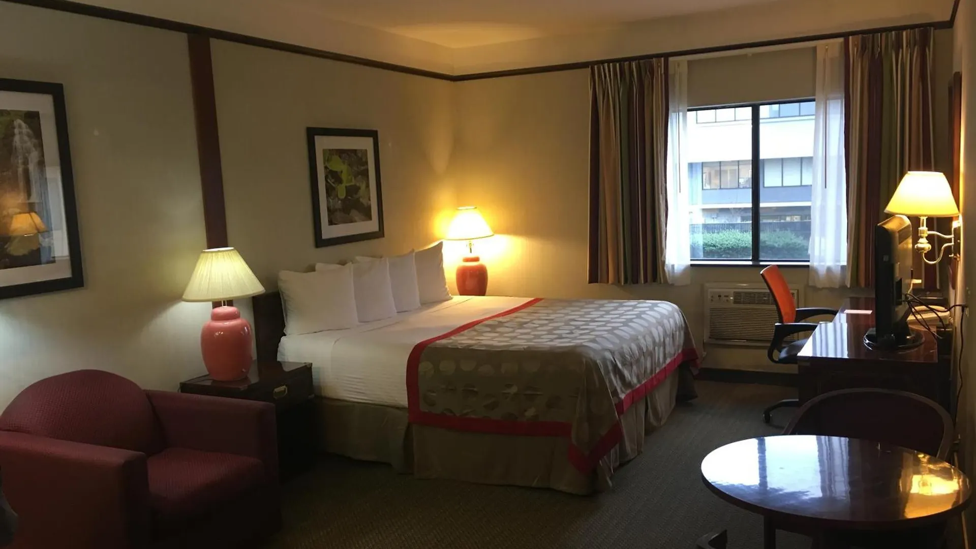 Ramada By Wyndham Portland Airport Hotel