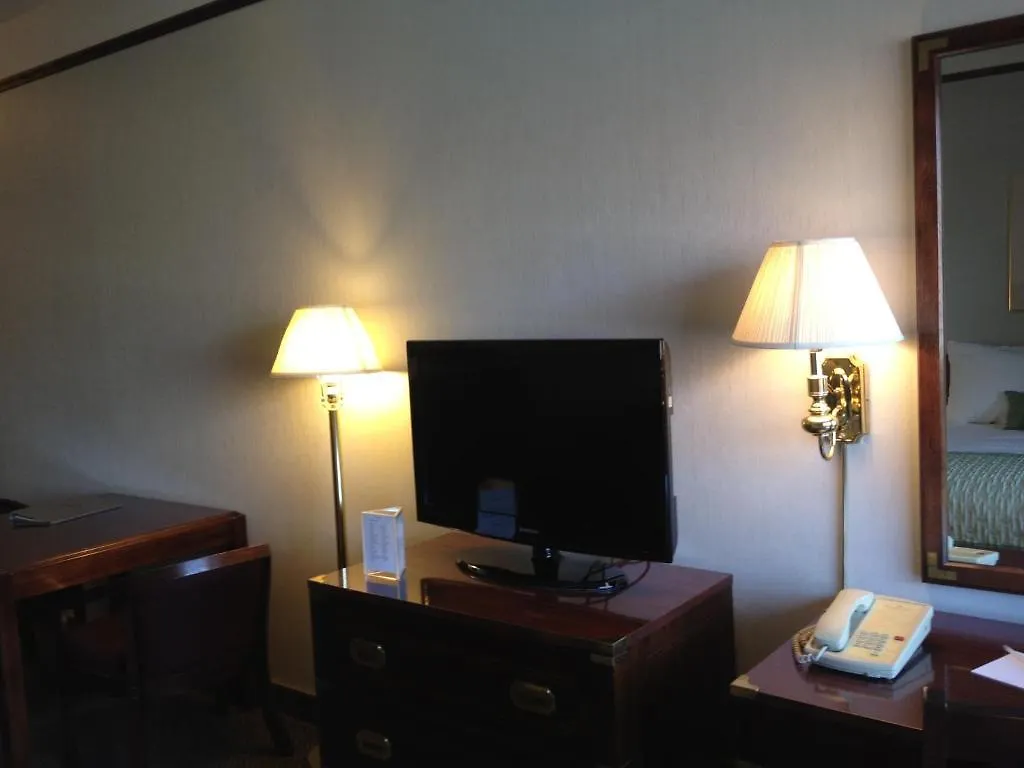 Ramada By Wyndham Portland Airport Hotel