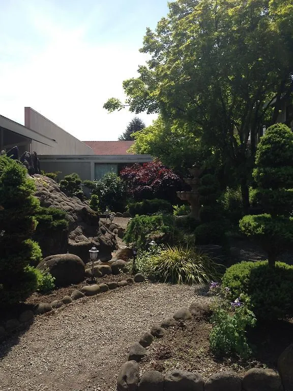 Ramada By Wyndham Portland Airport Hotel